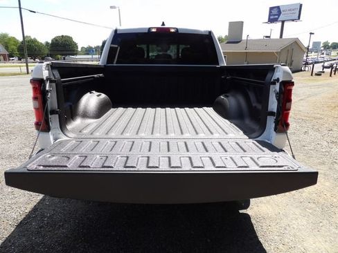 New 2026 RAM 1500 Express AWD/4WD image 7