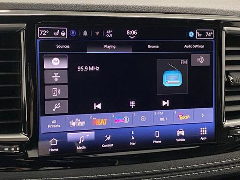 New 2026 Chrysler Pacifica Limited w/ S Appearance Package AWD/4WD image 19