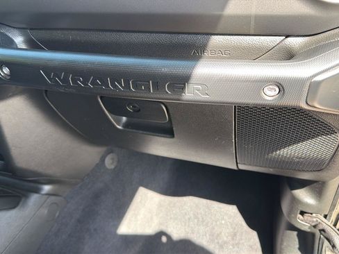 Used 2022 Jeep Wrangler Sport AWD/4WD image 26