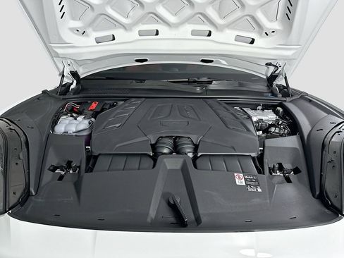 New 2026 Porsche Cayenne S image 33