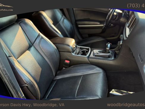 Used 2020 Dodge Charger SXT w/ Leather Interior Group RWD image 30