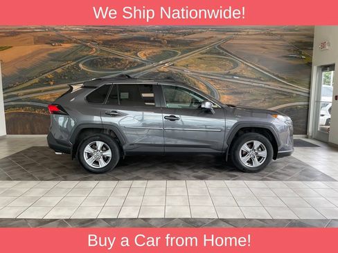 Used 2022 Toyota RAV4 XLE w/ Convenience Package AWD/4WD image 5