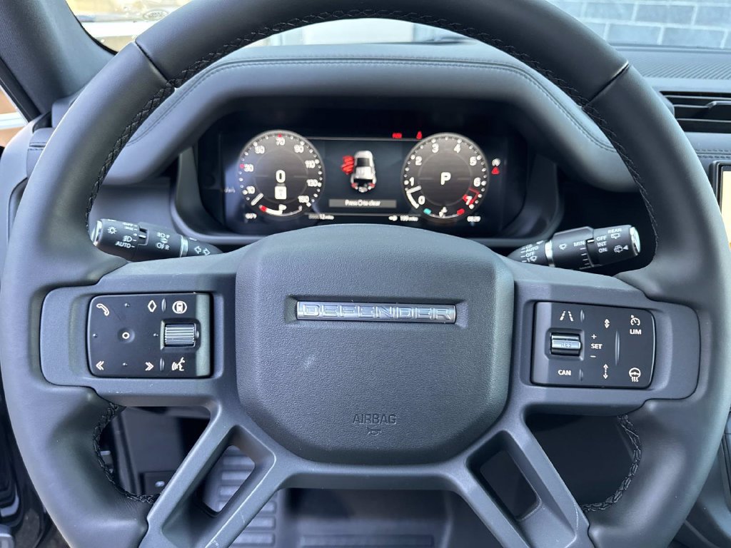 New 2026 Land Rover Defender 110 X-Dynamic SE AWD/4WD image 27