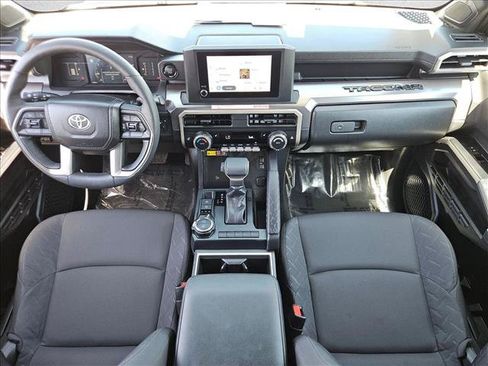 Certified 2025 Toyota Tacoma SR5 AWD/4WD image 22