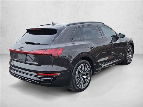 Certified 2024 Audi Q8 e-tron Premium Plus w/ Premium Plus Package image 5