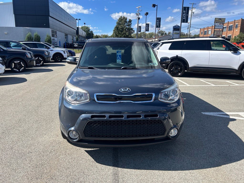 Used 2015 Kia Soul ! FWD image 2