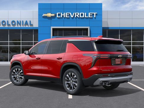 New 2026 Chevrolet Traverse LT w/ Sun and Wheel Package AWD/4WD image 3