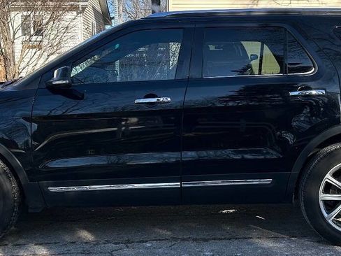 Used 2016 Ford Explorer Limited image 7