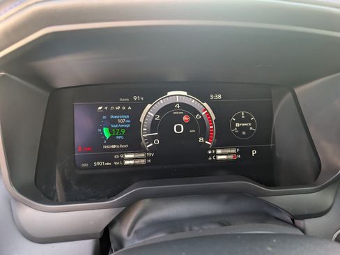 Used 2024 Toyota Tundra Platinum AWD/4WD image 34