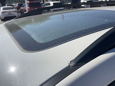 Used 2016 Subaru Forester 2.5i Touring w/ Eyesight & Navigation System image 4