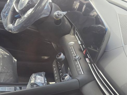 New 2026 Hyundai Elantra Limited FWD image 10
