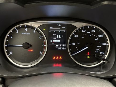Used 2024 Nissan Versa S FWD image 13