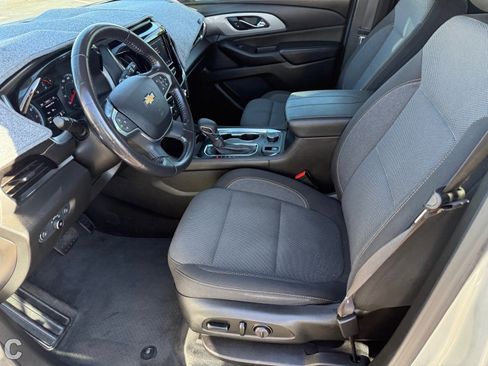 Certified 2021 Chevrolet Traverse LT image 18
