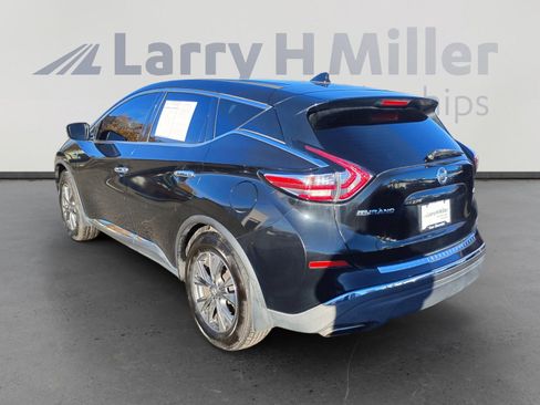 Used 2017 Nissan Murano S image 3