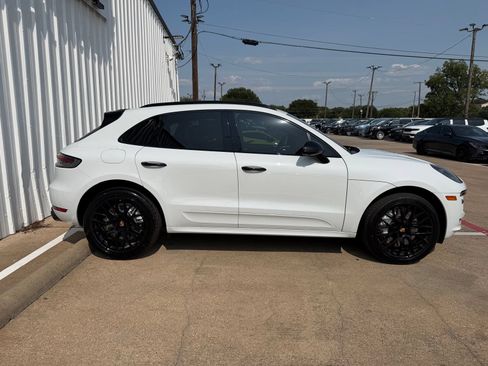 Used 2021 Porsche Macan Turbo AWD/4WD image 7