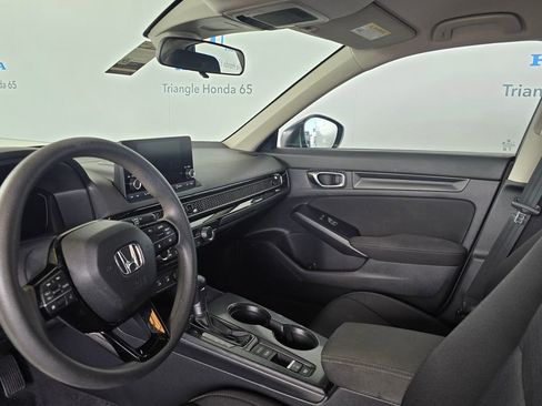 Used 2025 Honda Civic LX image 9