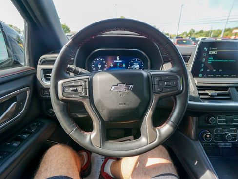 Used 2023 Chevrolet Suburban RST w/ Luxury Package image 22