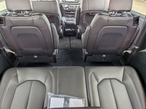 New 2027 Chrysler Pacifica Select w/ Family Tech Group FWD image 36