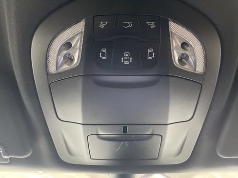 New 2026 Chrysler Pacifica Select AWD/4WD image 44