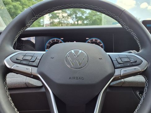 New 2025 Volkswagen Tiguan S w/ 18" Wheel Package image 21