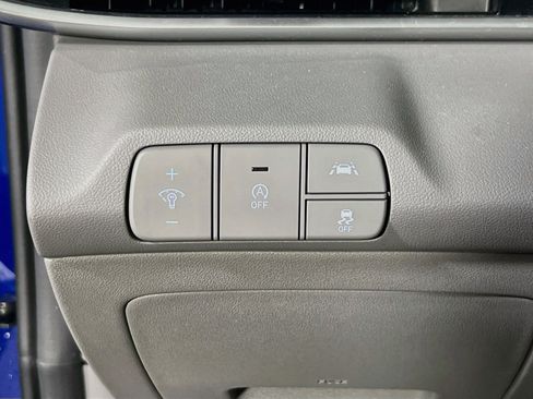 Used 2023 Hyundai Elantra SE FWD image 10