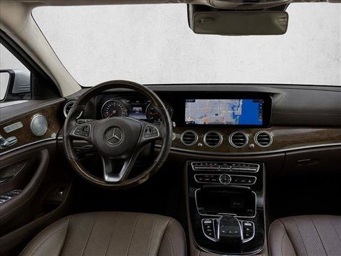 Used 2017 Mercedes-Benz E 300 image 26