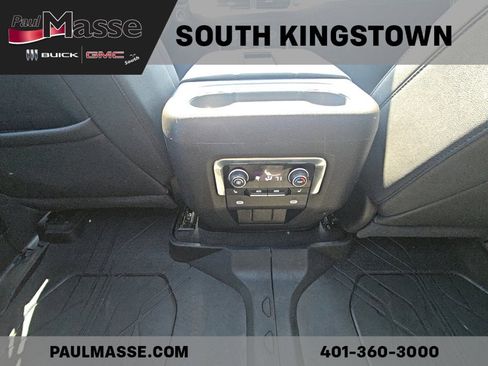 Used 2023 Chevrolet Tahoe Z71 w/ Luxury Package AWD/4WD image 18