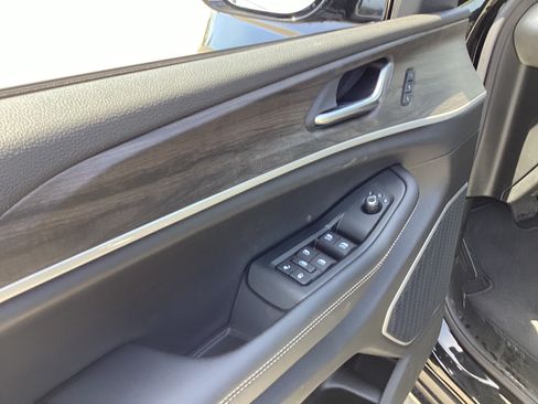 Used 2024 Jeep Wagoneer L Series II w/ Flexible Seating Group AWD/4WD image 12