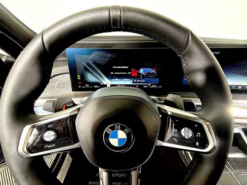 Used 2023 BMW 760i xDrive AWD/4WD image 13