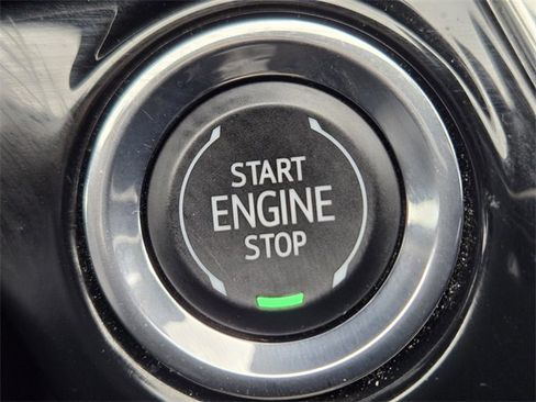 Certified 2024 Chevrolet Trax RS w/ Sunroof Package image 21