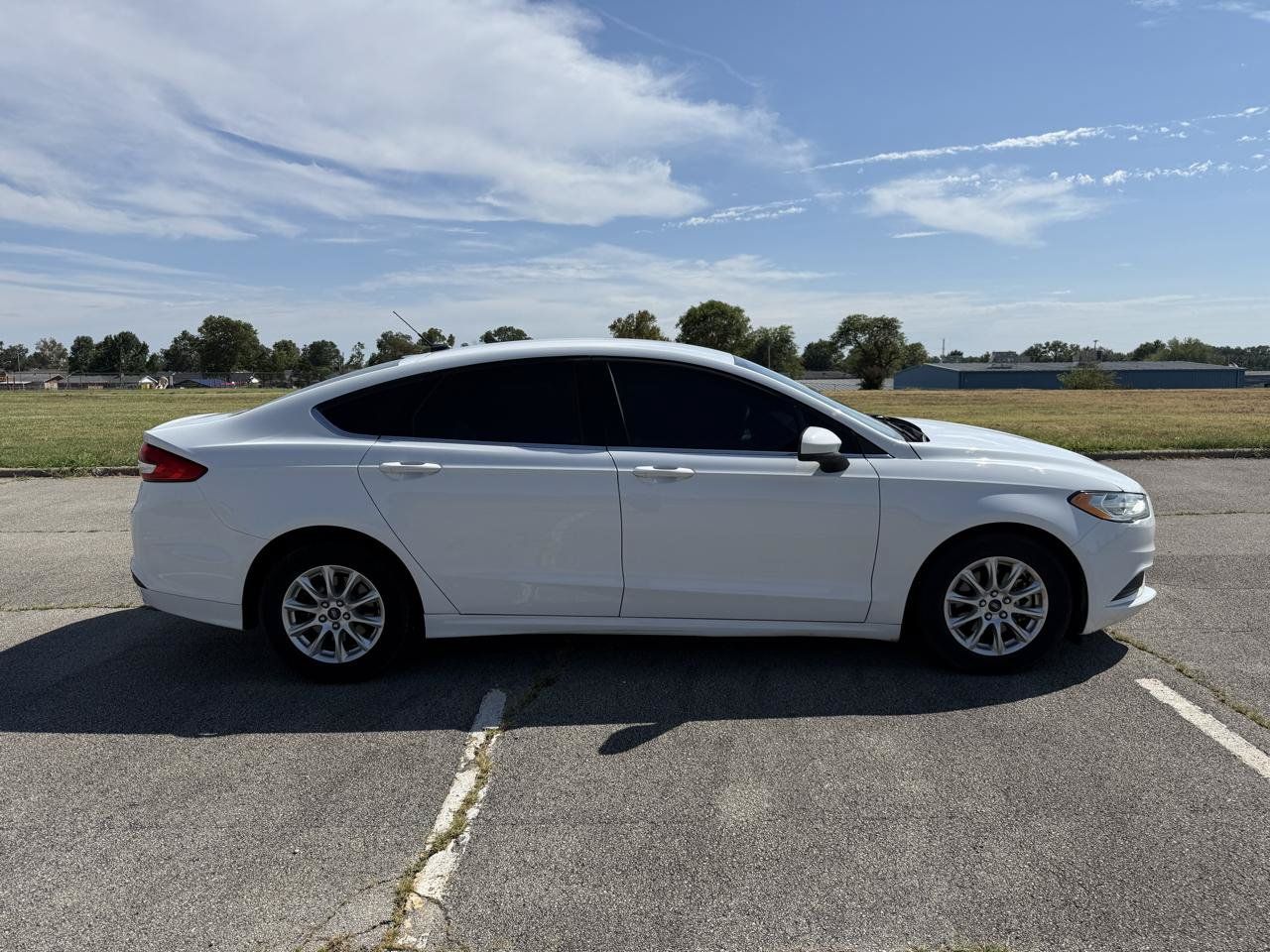 Used 2018 Ford Fusion S FWD image 3