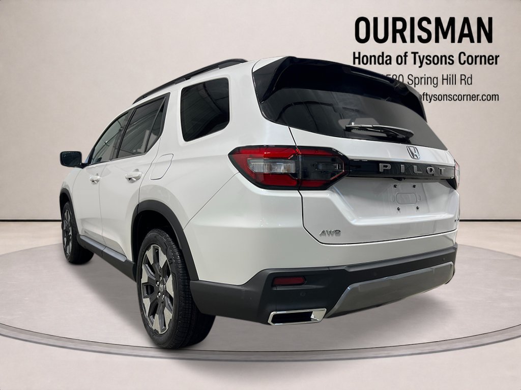 New 2026 Honda Pilot Touring image 5
