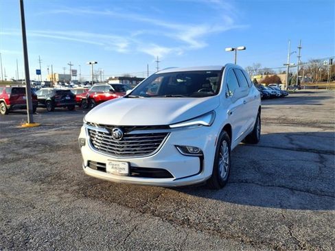 Used 2024 Buick Enclave Premium image 38