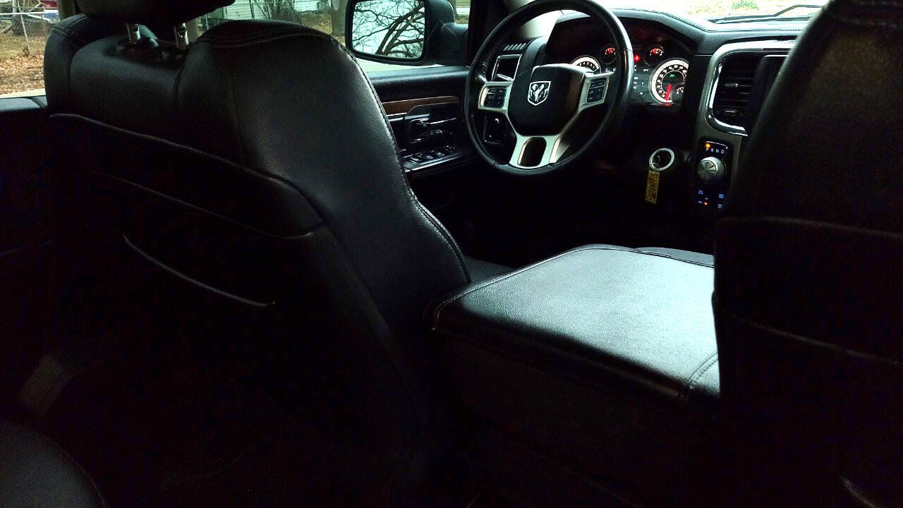 Used 2017 RAM 1500 Laramie AWD/4WD image 49