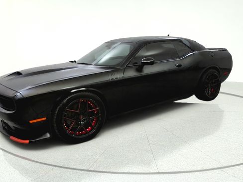 Used 2023 Dodge Challenger R/T w/ T/A Package RWD image 3
