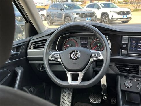 Used 2021 Volkswagen Jetta S image 25