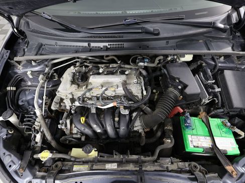 Used 2015 Toyota Corolla LE image 37