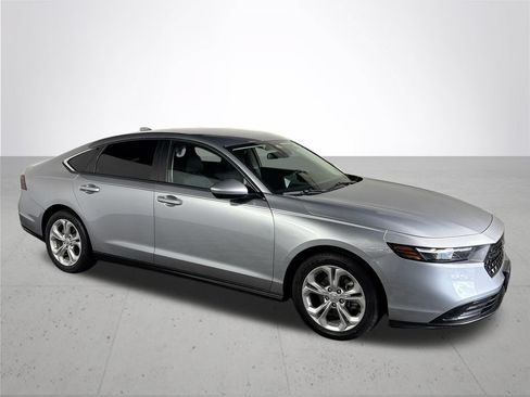 Used 2023 Honda Accord LX image 4