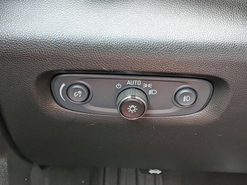 Used 2021 Chevrolet Traverse RS FWD image 18