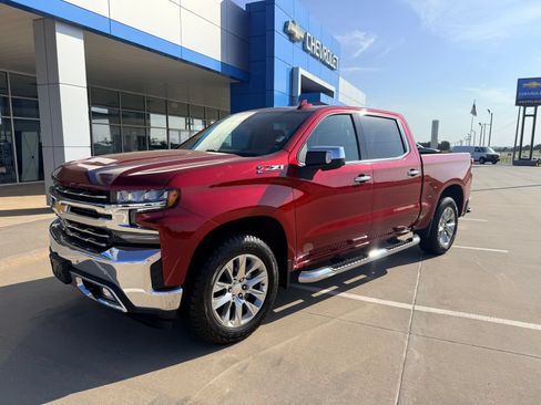 Used 2022 Chevrolet Silverado 1500 LTZ w/ LTZ Premium Package AWD/4WD image 2