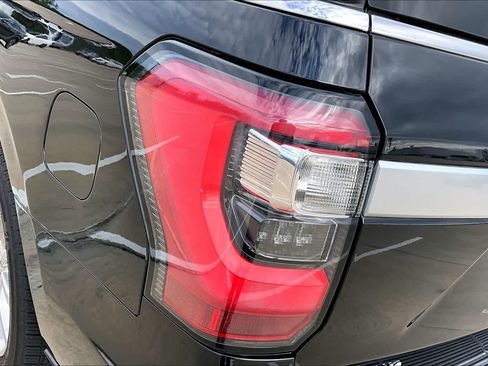 Used 2019 Ford Expedition Platinum RWD image 28