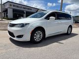 Used 2019 Chrysler Pacifica Touring-L w/ Advanced Safetytec Group image 4