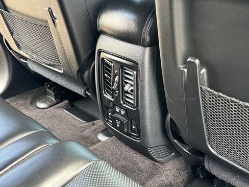 Used 2019 Jeep Grand Cherokee High Altitude AWD/4WD image 22