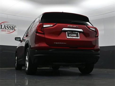 Used 2023 GMC Terrain SLE w/ Driver Convenience Package image 31