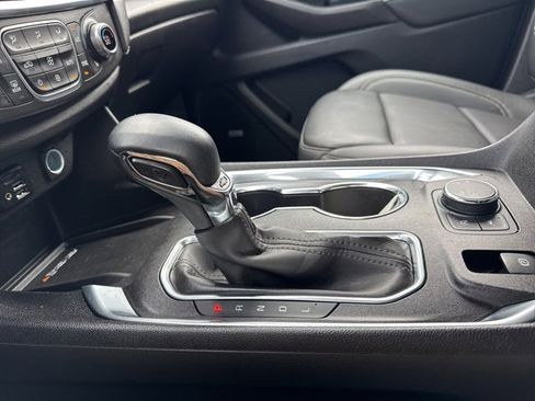 Used 2023 Chevrolet Traverse LT w/ LT Premium Package image 13