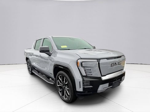 Used 2024 GMC Sierra EV Denali image 15