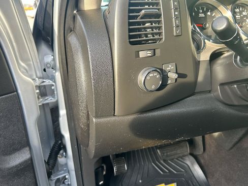 Used 2013 Chevrolet Silverado 1500 LT RWD image 12