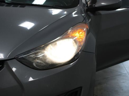 Used 2013 Hyundai Elantra GLS image 31
