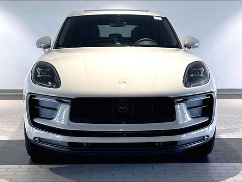 New 2026 Porsche Macan AWD/4WD image 10