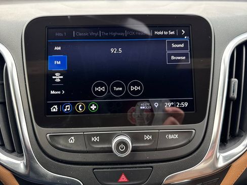 Used 2021 Chevrolet Equinox Premier image 25